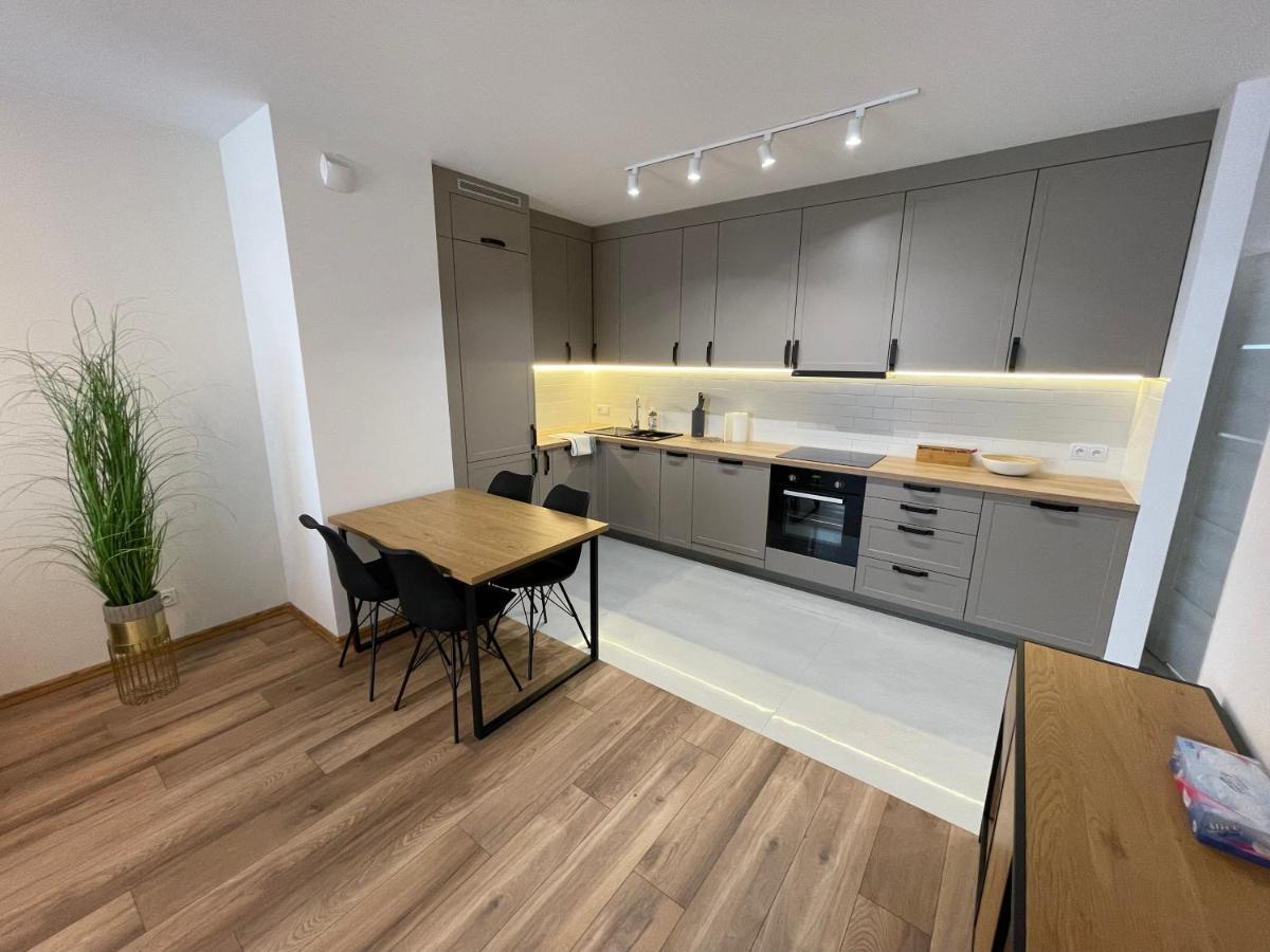 Newport Industrial Apartment Варшава Экстерьер фото