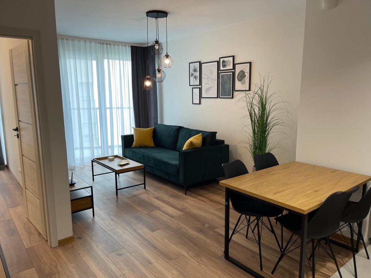 Newport Industrial Apartment Варшава Экстерьер фото