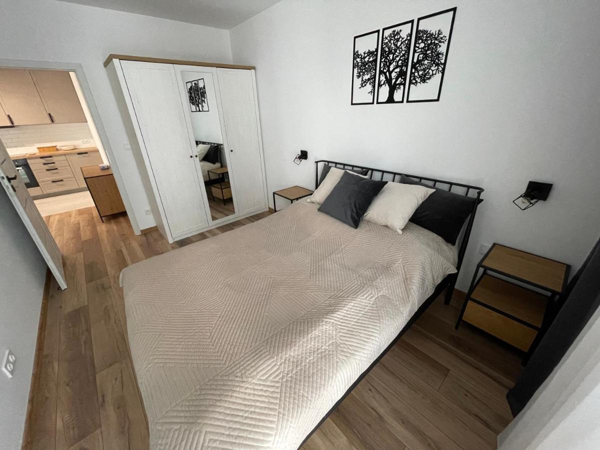 Newport Industrial Apartment Варшава Экстерьер фото